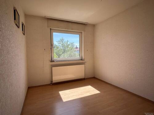 Schlafzimmer - Einfamilienhaus mit 110,00 m&sup2; in Homburg zum Kaufen
