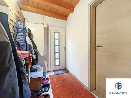 Eingangsbereich - 4 Zimmer Einfamilienhaus zum Kaufen in Horrweiler