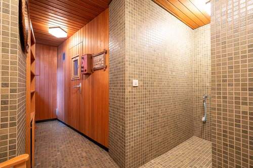 Sauna mit Dusche im UG - 
