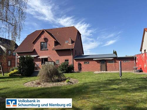 3248 Gartenansicht - Großzügiges Wohnhaus mit Potenzial