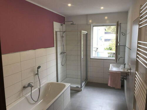 Dusch- & Wannenbad, EG - 