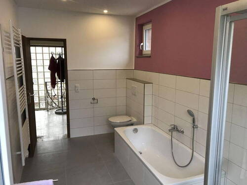 Blick vom Bad in den Flur, EG - 