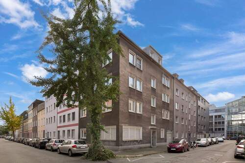 Eckansicht - 1 Zimmer Mehrfamilienhaus, Wohnhaus zum Kaufen in Duisburg