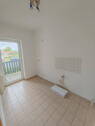 Küche mit Zugang zum Balkon - 