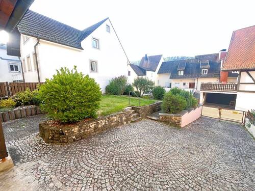 Aussen Hof.jpg - 