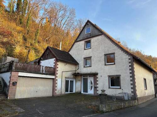 Außenansicht - 8 Zimmer Mehrfamilienhaus, Wohnhaus zum Kaufen in Büren