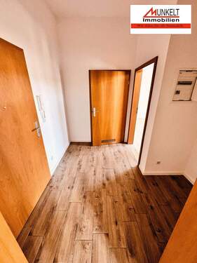 Eingang - Flur - 2 Zimmer Etagenwohnung zur Miete in Zeitz