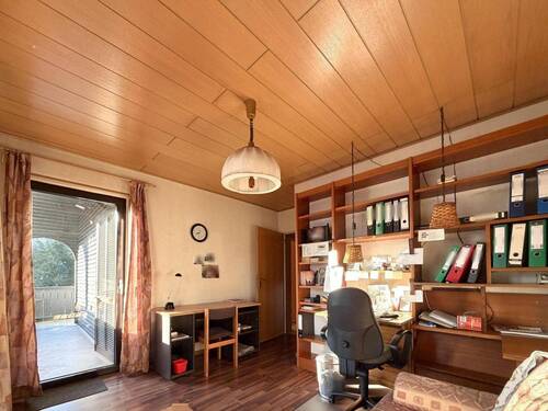 Kinder-/ Arbeitszimmer - 