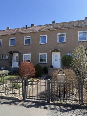 Reihenmittelhaus - Ihr neues Zuhause für die kleine Familie - gemütliches Reihenmittelhaus mit Garten in Coswig