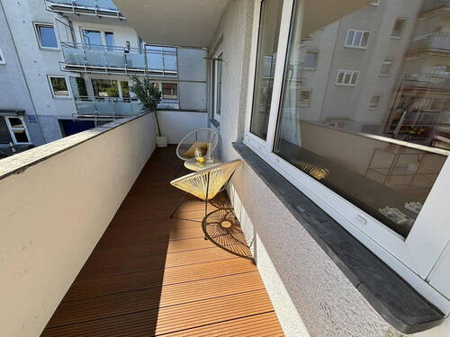 Balkon 1 - Sonnige 2-Zimmer-Wohnung mit großem Südbalkon in Köln-Nippes - Erstbezug nach Sanierung