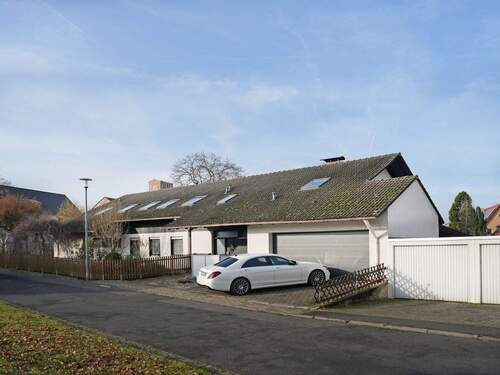 Außenansicht - Einfamilienhaus mit 377,00 m&sup2; in Aschaffenburg zum Kaufen