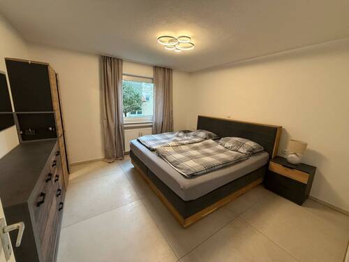 Das große Schlafzimmer - 3 Zimmer Etagenwohnung zur Miete in Weinsberg