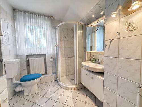 Badezimmer Dachgeschoss - 