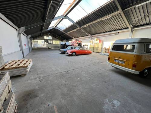 Halle - Innenansicht II - 
