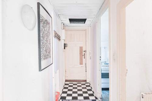 Flur - 2 Zimmer Etagenwohnung zum Kaufen in Berlin