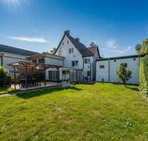 Renovierte Doppelhaushälfte mit Garten und Garage in zentrumsnaher Lage von Lünen