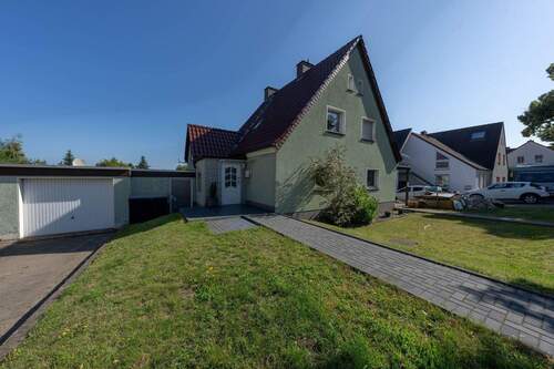 Frontansicht - 3 Zimmer Doppelhaushälfte zum Kaufen in Lünen