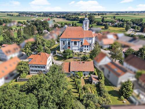 Ensemble Landhaus - Kirche - Pfarrhof - 6 Zimmer Einfamilienhaus in Egling an der Paar