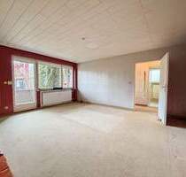 *RESERVIERT* Renovierungsbedürftige 4-Zimmer-Eigentumswohnung mit Balkon und Garage in Coburg