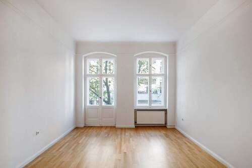 Zimmer mit Französischem Balkon - 3 Zimmer Etagenwohnung zum Kaufen in Berlin
