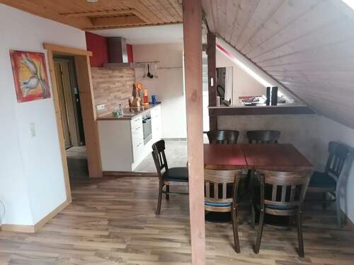 Wohnzimmer mit Küche.jpg - 