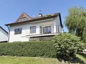 Gebaeude_Vorderansicht - Erstbezug einer top sanierten Dreizimmerwohnung in bevorzugter Lage von Überlingen