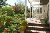 erhöhte Terrasse mit Glasdach - 