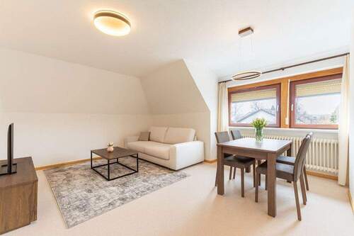 Wohnen OG virtuell möbliert - 5 Zimmer Einfamilienhaus in Borstel-Hohenraden