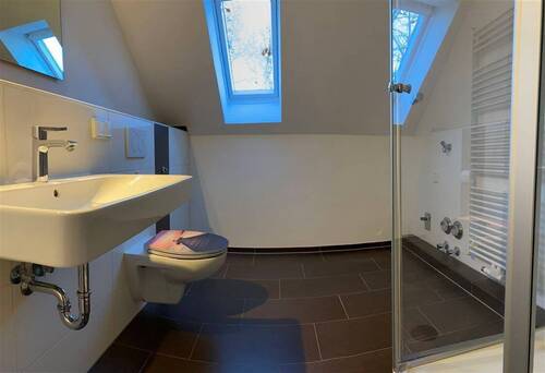 Badezimmer OG - Mehrfamilienhaus, Wohnhaus mit 190,00 m&sup2; in Ganderkesee zum Kaufen