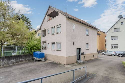 Außenansicht - 8 Zimmer Mehrfamilienhaus, Wohnhaus zum Kaufen in Stuttgart / Stammheim