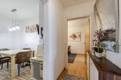 1. Obergeschoss - 8 Zimmer Mehrfamilienhaus, Wohnhaus in Stuttgart / Stammheim