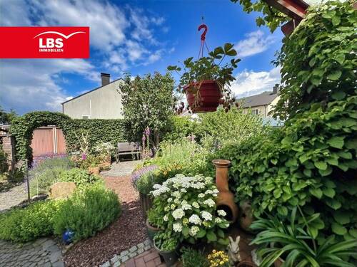 Gartenansicht - Reihenmittelhaus mit 100,00 m&sup2; in Bottrop zum Kaufen