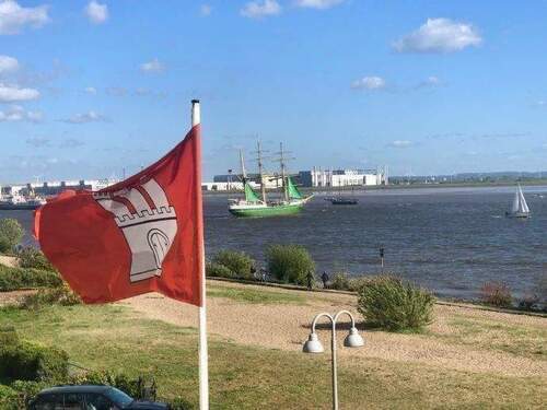 Elbstrand mit Airbus - 