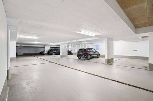 Tiefgaragenstellplatz - 
