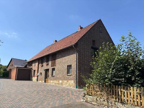 6001 - Außenansicht - 8 Zimmer Einfamilienhaus zum Kaufen in Beckedorf
