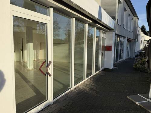 Eingang links - Büro in Bergisch Gladbach