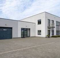 Repräsentatives Bürogebäude mit Lagerhallen in verkehrsgünstiger Lage von Lünen