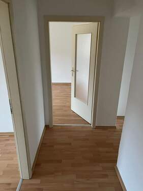 Flur - 3 Zimmer Etagenwohnung zur Miete in Erfurt