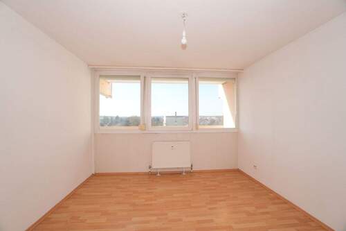 Schlafzimmer - Helle 3-Zi.-Wohnung mit Westbalkon & Kanalblick - TG optional - provisionsfrei