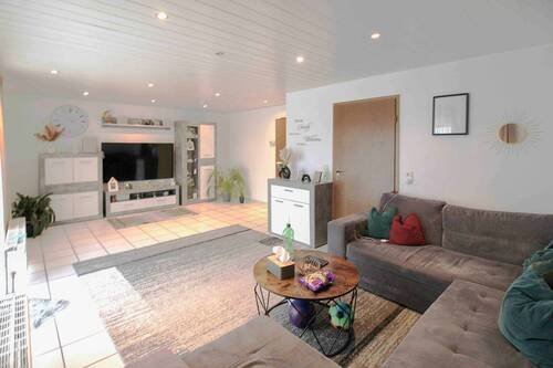 Wohnzimmer - OG - Mehrfamilienhaus mit Garten und Stellplätzen in ruhiger Lage in Hürtgenwald-Kleinhau