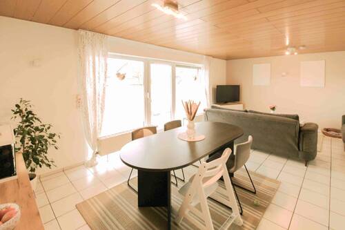 Wohnzimmer - EG - 8 Zimmer Mehrfamilienhaus, Wohnhaus in Hürtgenwald