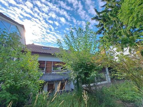 Grüne Oase - 9 Zimmer Reihenendhaus zum Kaufen in Mannheim