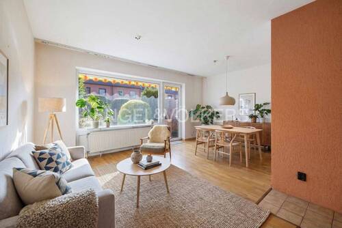 Wohnzimmer Einrichtungsbeispiel mit KI - 3 Zimmer Reihenmittelhaus in Norderstedt