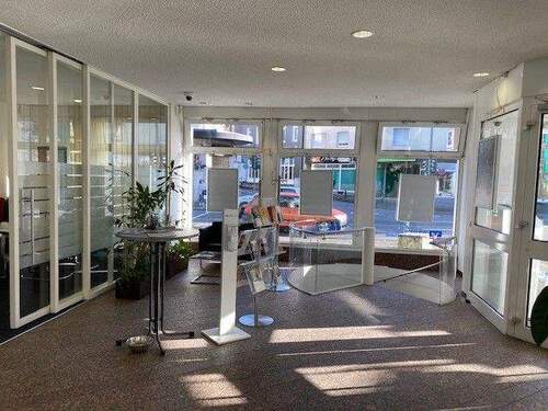 Eingangs-/Empfangsbereich - 5 Zimmer Büro in Remscheid