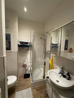 Zweites Badezimmer - 