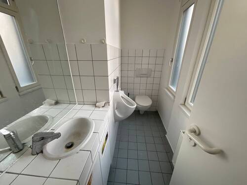 WC - 