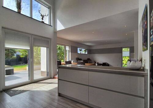 Blick aus der Küche - Haus Am See in Rees - 749.000,00 EUR Kaufpreis, ca.  178,00 m² Wohnfläche