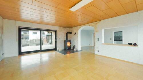 Wohnzimmer EG Wohnnung - Viel Platz für die Familie - Zweifamilienhaus mit Terrassen & Garten