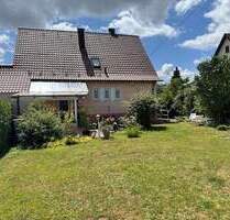 WILLKOMMEN ZUHAUSE ! - 388.000,00&nbsp;EUR Kaufpreis, ca.&nbsp; 135,00&nbsp;m&sup2;&nbsp;Wohnfl&auml;che in Trossingen (PLZ: 78647)