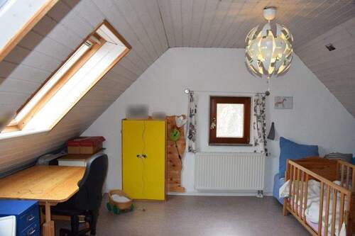 Wohnlich ausgebautes Zimmer - 